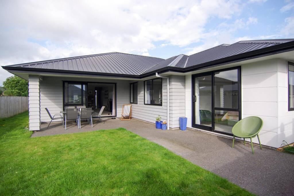 House In Hamilton Villa Exterior photo